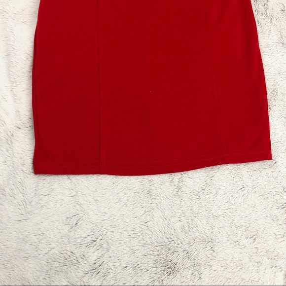 Red Sweetheart Neckline Bodycon Dress - Picture 6 of 9